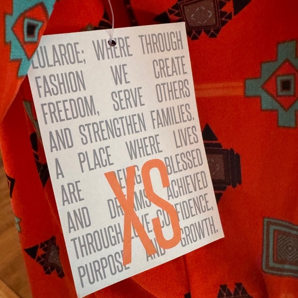 LULAROE IRMA BLOUSE AZTEK STYLE XS NWT - Picture 3 of 6